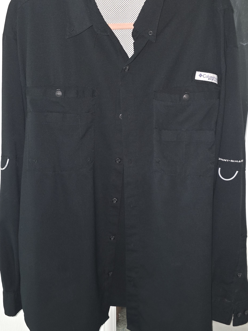 Columbia Men's Black Long-Sleeve Casual Button-Down Shirt